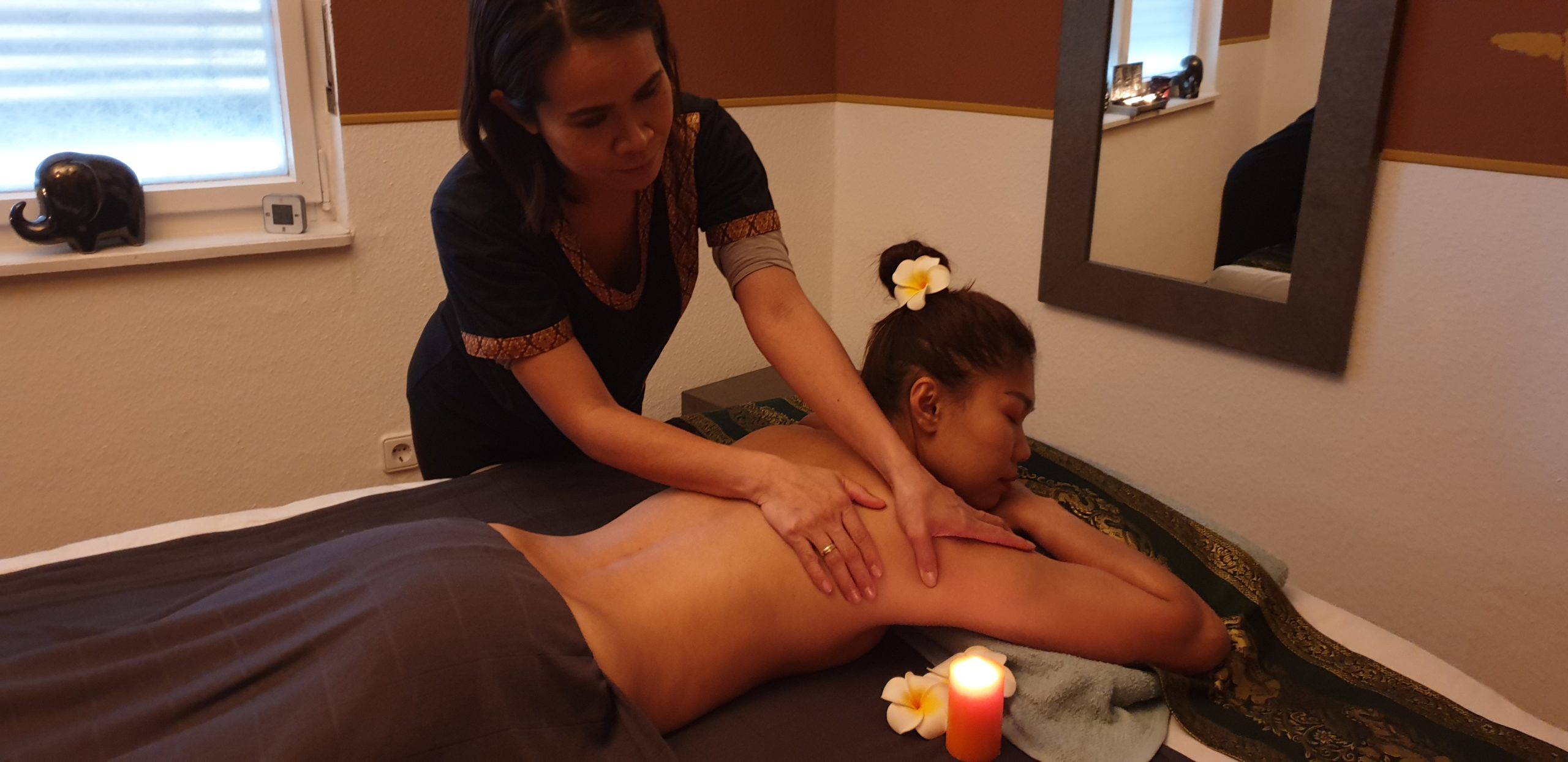 Sombatt Thai Massage und Spa in Schwabach - Aroma Öl