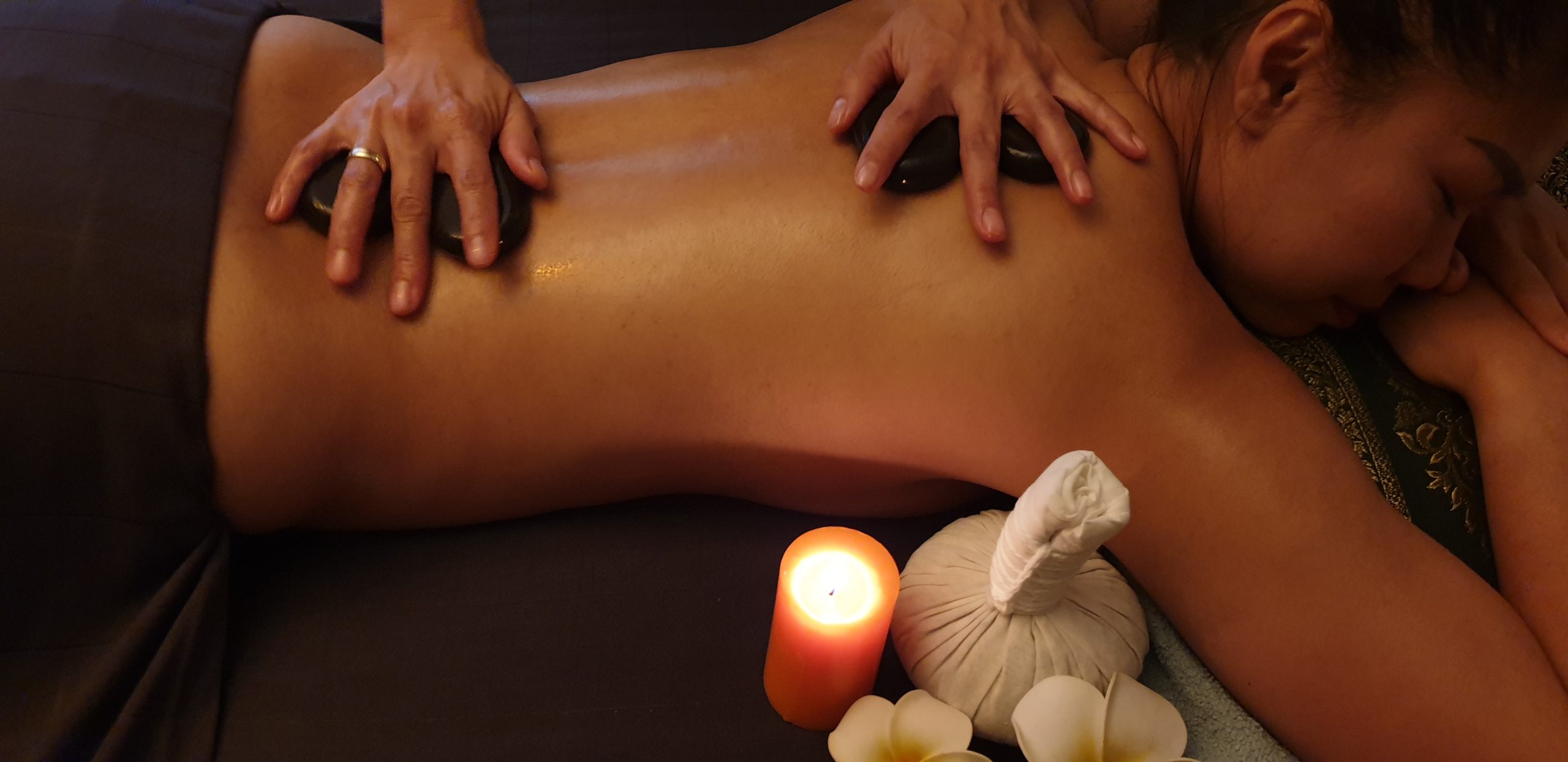 Sombatt Thai Massage und Spa in Schwabach - Hot Stone